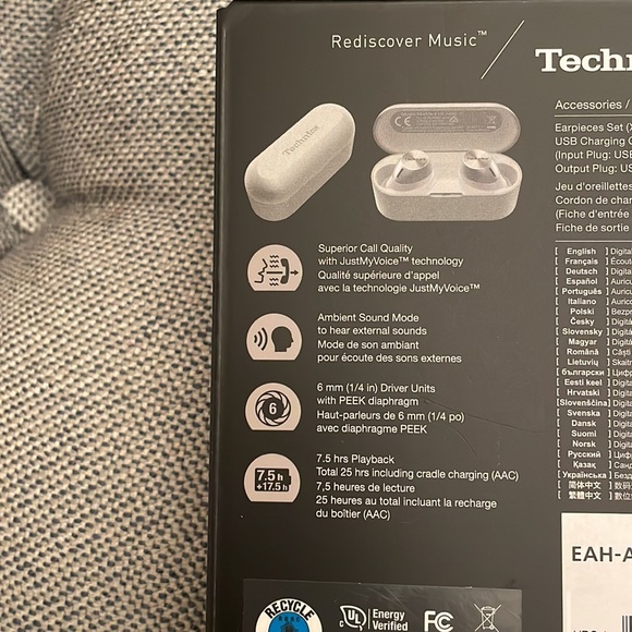 NWT TECHNICS AZ40 true wireless - Picture 2 of 3